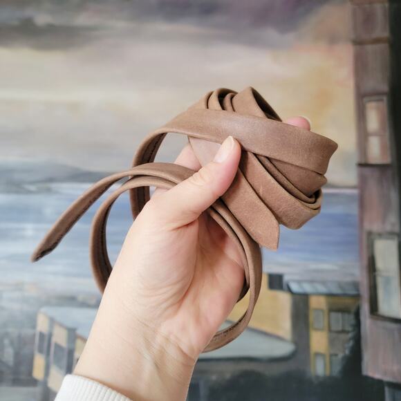Ada Leather Wrap Belt in Taupe
One Size
